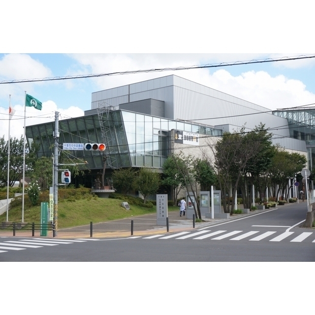 図書館　千葉市中央図書館（図書館）まで300m
