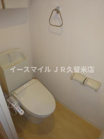 トイレ　同タイプの写真となります。