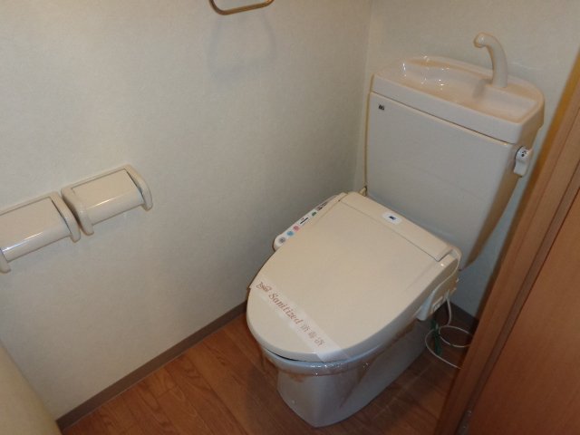 トイレ　シャワー付トイレ