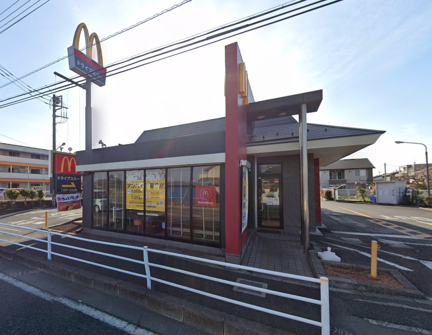 飲食店　マクドナルド4号線春日部店（飲食店）まで814m