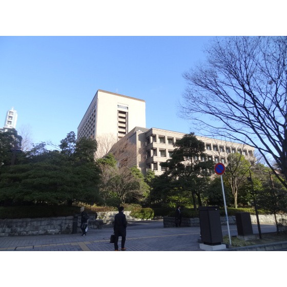 役所　宮城県庁（役所）まで892m