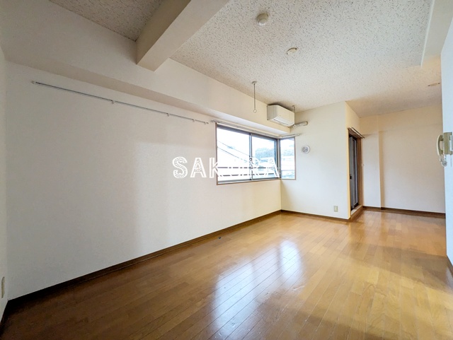 居室・リビング　開放感のあるゆったりとしたお部屋です♪