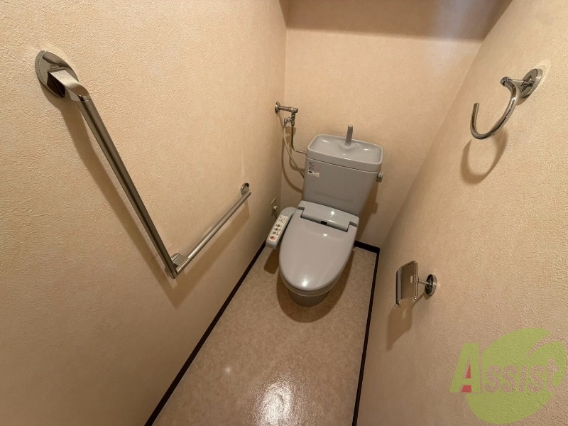 トイレ　こちらはトイレです。清潔感があり、安心して使用できます。