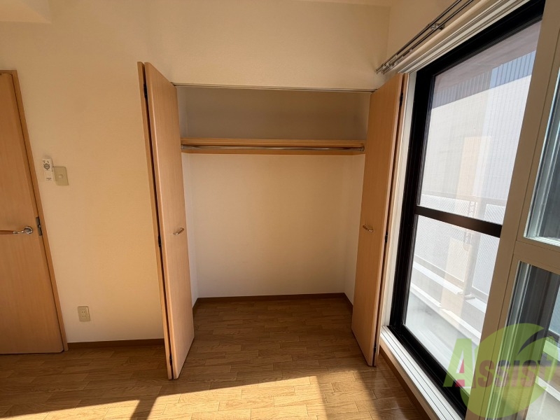 収納　寝室の収納です。部屋がすっきり片付きます。