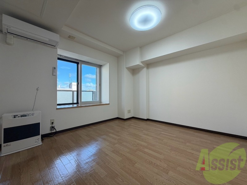 居室・リビング　広くてキレイなお部屋が広がっていて、充実した生活が送れそう。