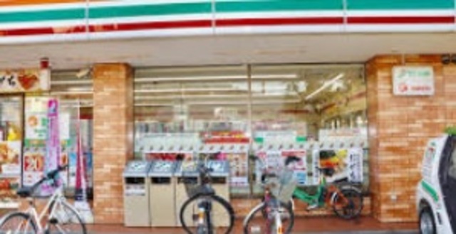 コンビニ　セブンイレブン市川塩焼店（コンビニ）まで155m