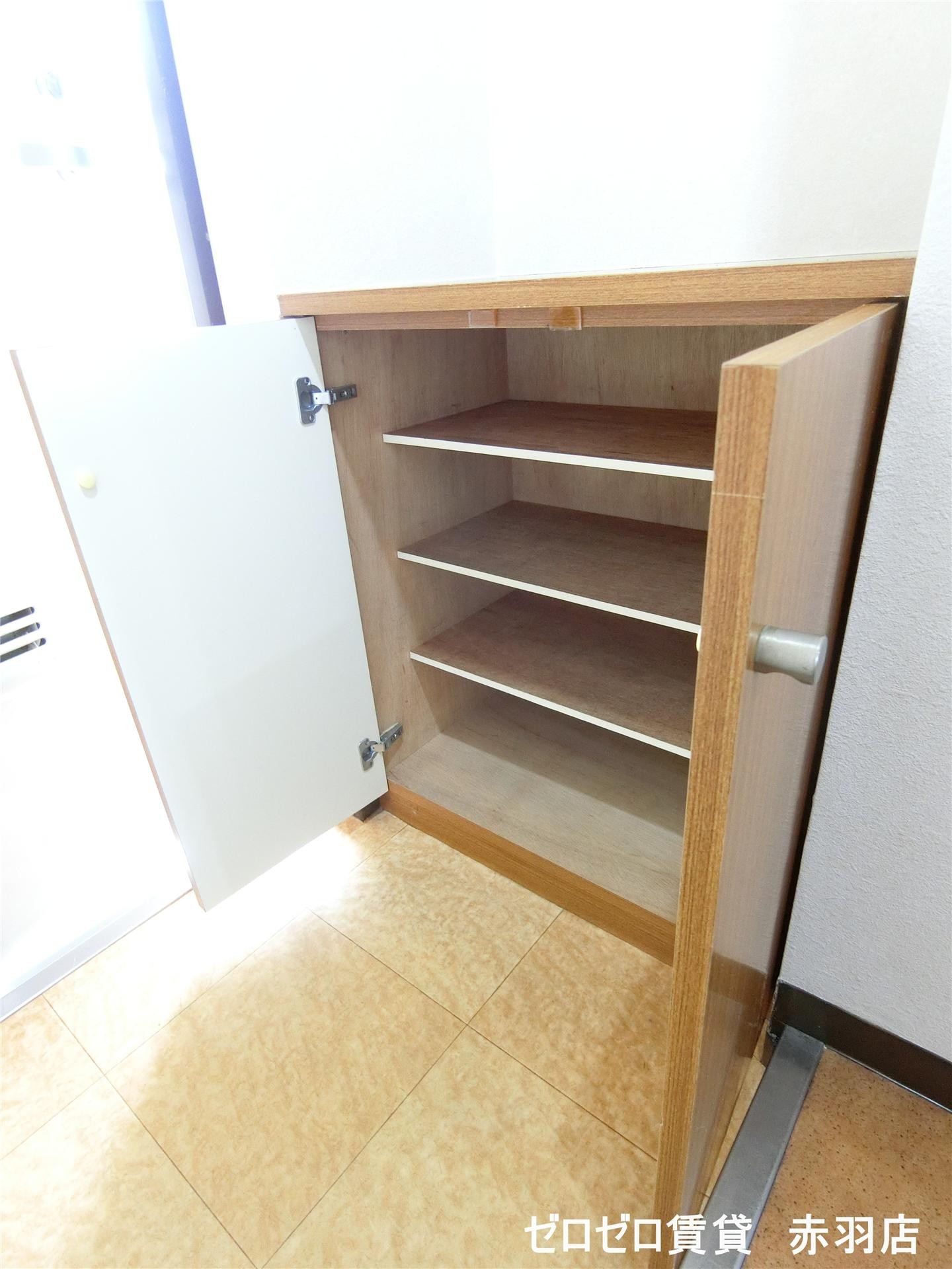 玄関　※605号室　参照写真