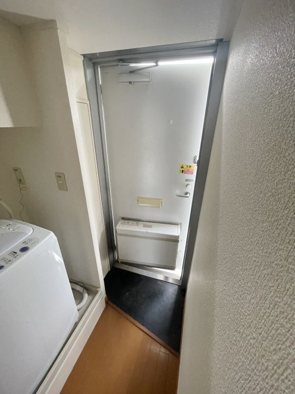 玄関　バルコニー