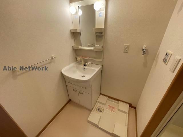 洗面設備　※同物件、別部屋の写真です
