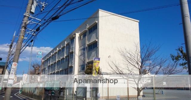 小学校　横浜市立桜岡小学校（小学校）まで684m