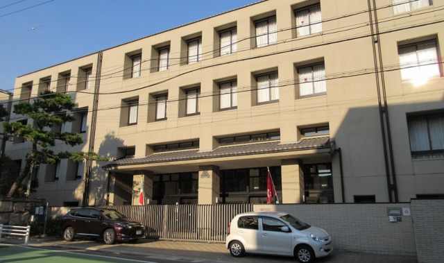 小学校　私立甲南小学校（小学校）まで232m