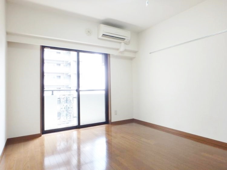 居室・リビング　開放感のあるゆったりとしたお部屋です♪