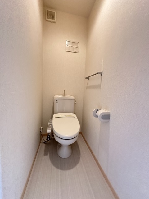 トイレ　別部屋参考写真です