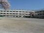 小学校　世田谷区立弦巻小学校（小学校）まで435m