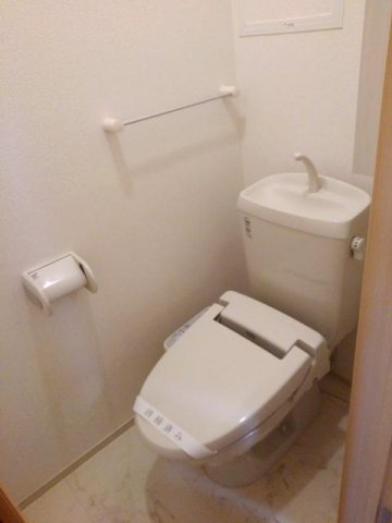 トイレ　コンパクトで使いやすいトイレです