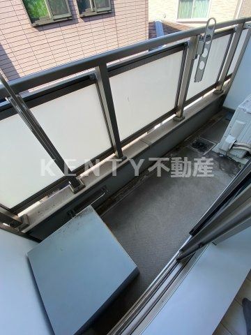 バルコニー　お洗濯にも便利なバルコニー付き
