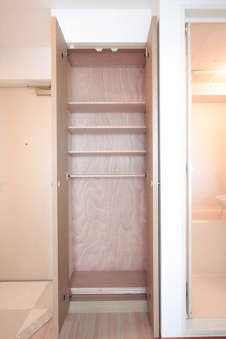 収納　（別タイプ参考写真）三和第一ビル　文京区千石4