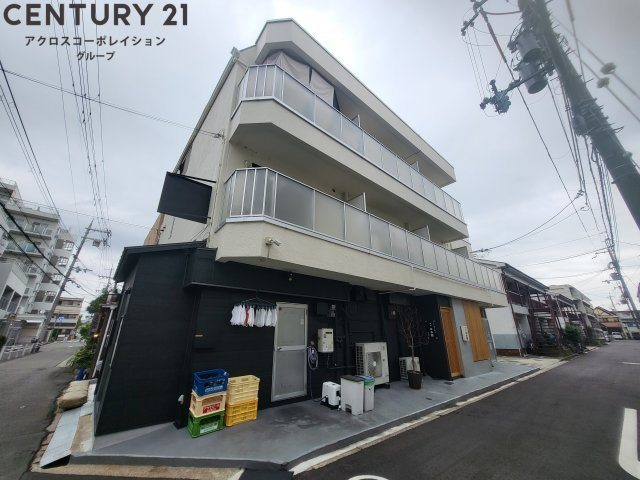 建物外観　防犯カメラ付きで安心です♪