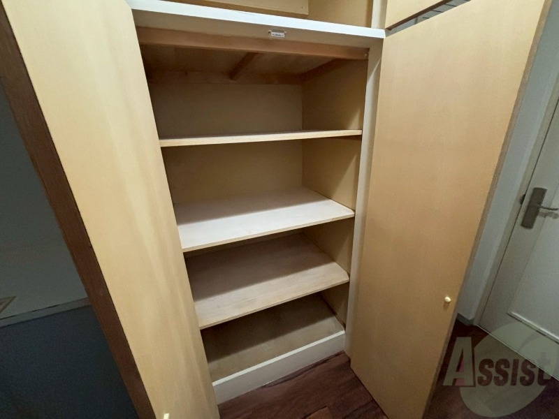 収納　収納もバッチリあるのでお部屋が片付きますよ！