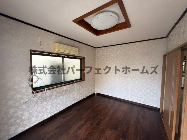 居室・リビング　広々とした洋室です