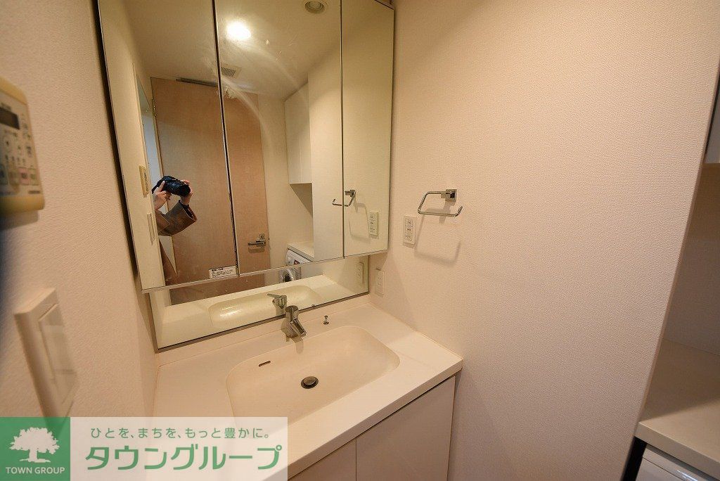 洗面設備　お問合せは(株)タウンハウジング東京へ