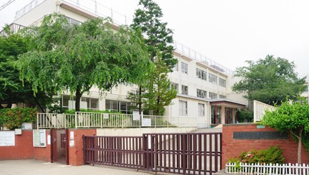 小学校　練馬区立開進第二小学校（小学校）まで437m