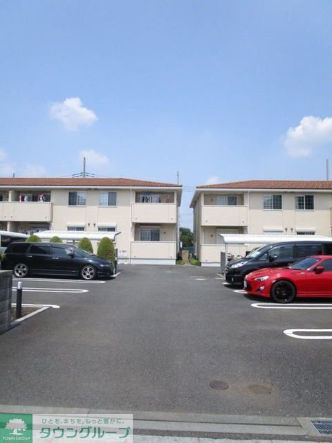 駐車場　駐車場