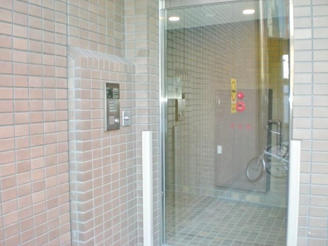 セキュリティ　★防犯カメラ・TVモニター付オートロック完備★