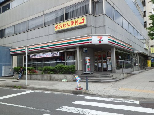 コンビニ　セブンイレブン横浜山下町店（コンビニ）まで279m