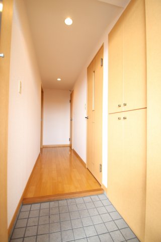 玄関　シンプルで使いやすい玄関です