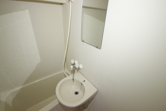 洗面設備　※別部屋の写真です