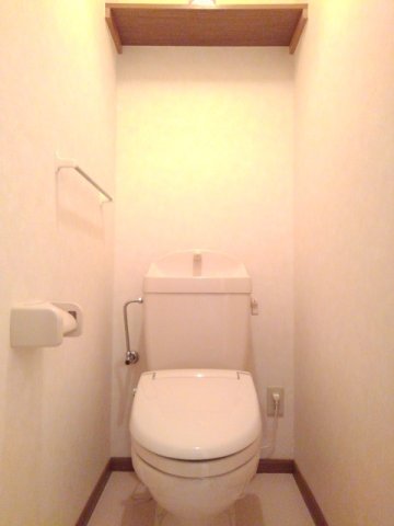 トイレ　清潔感のあるトイレです