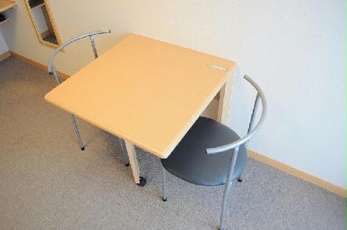 その他部屋・スペース　折りたたみ式の机