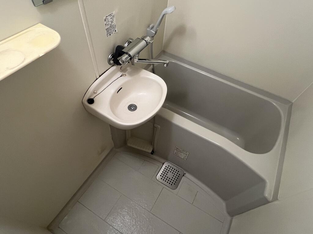 バス・シャワールーム　※別号室の参考写真となります。