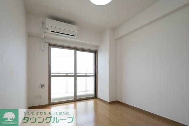 居室・リビング　同物件別部屋写真