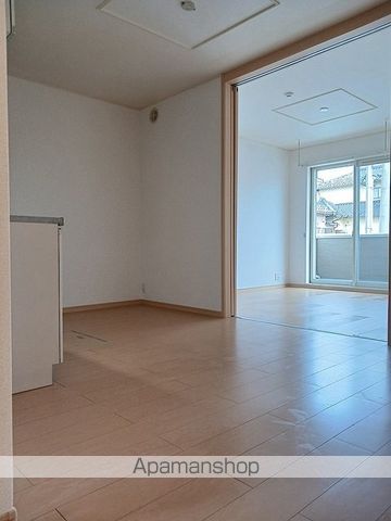 エアリーガーデンIIの居間写真