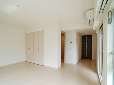 居室・リビング　※別部屋の参考写真です。
