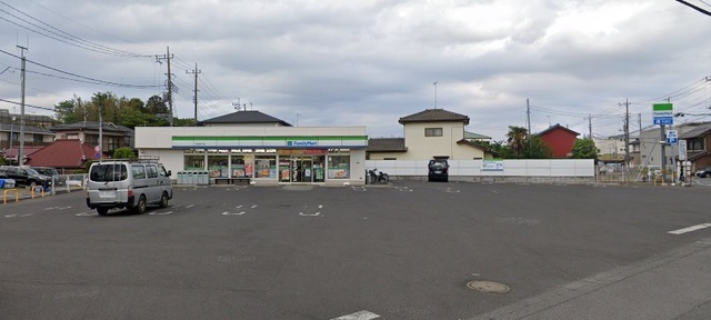 コンビニ　ファミリーマート取手東四丁目店（コンビニ）まで401m
