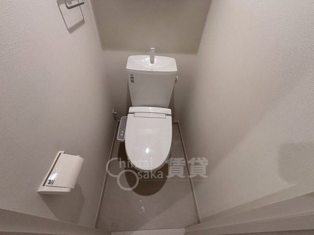 阪急京都線 摂津市駅 徒歩10分 3階建 築8年のトイレ写真