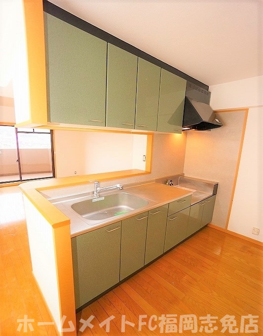 ＪＲ篠栗線 門松駅 徒歩8分 8階建 築26年のキッチン写真