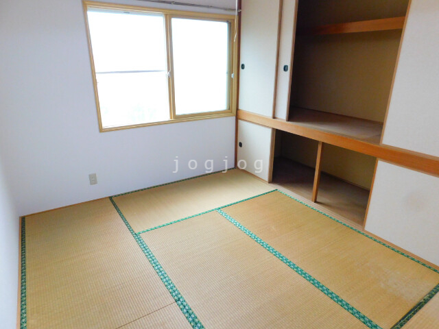 その他部屋・スペース　落ち着く和室☆押し入れなので収納量抜群☆