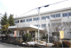 小学校　栗東市立金勝小学校（小学校）まで1520m