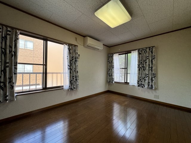 居室・リビング　同物件別部屋参考写真です。