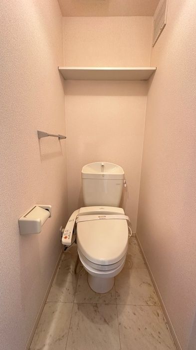 セゾン平出のトイレ写真