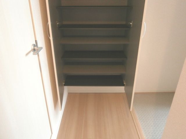 ひまわりの玄関写真