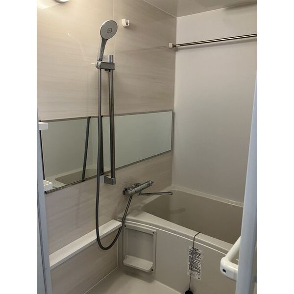 バス・シャワールーム　※写真は同タイプ住戸です。