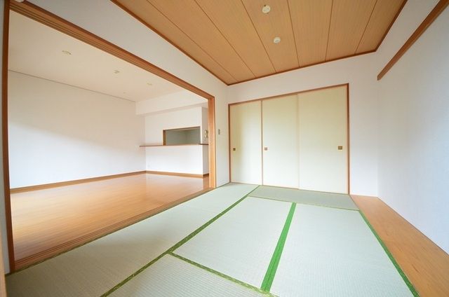 アソシエール中野壱番館の内装写真
