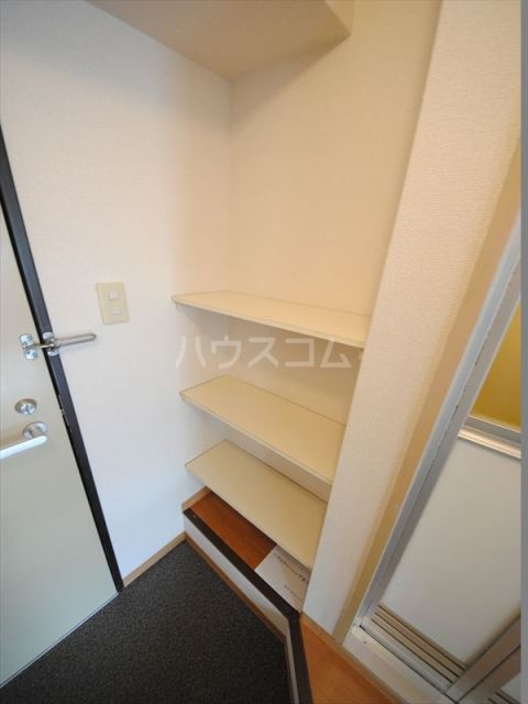 ヴィラ守口の玄関写真