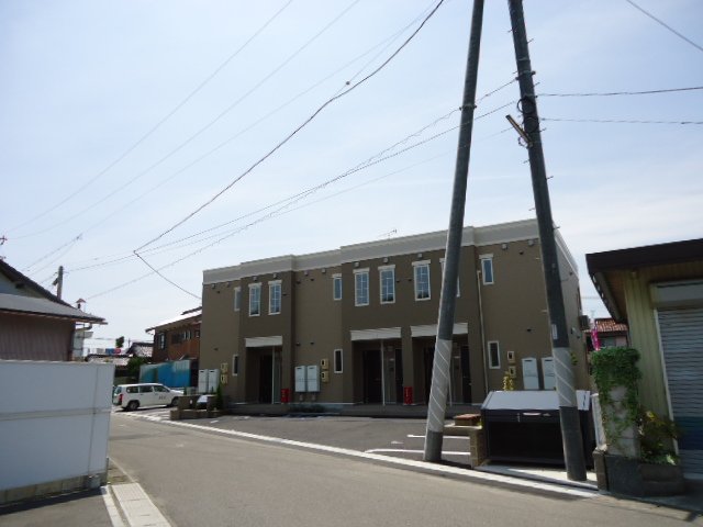 建物外観　外観写真（昼）