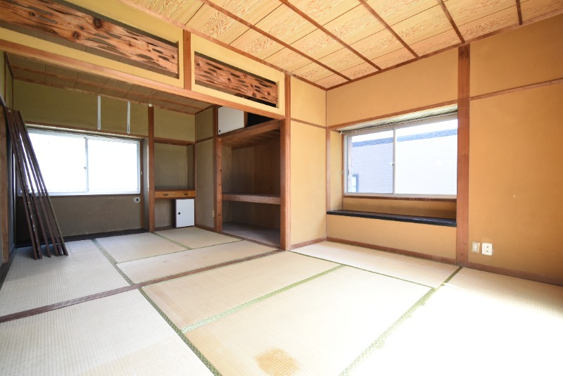 坂之上7丁目戸建の居間写真
